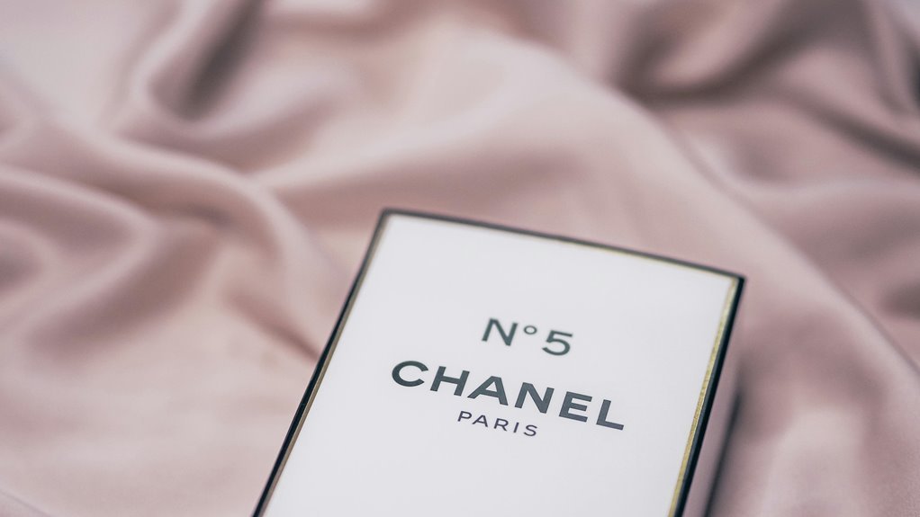 luxury fashion contact numbers